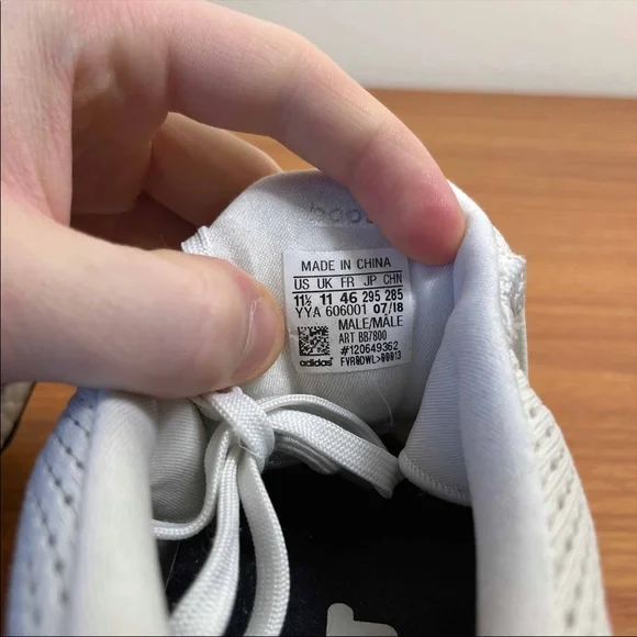 Adidas Ultraboost 1.0 - Picture 7 of 9